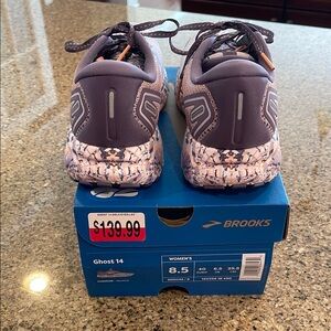 Brooks Gray and Pink Sneakers with Cushioned Midsole